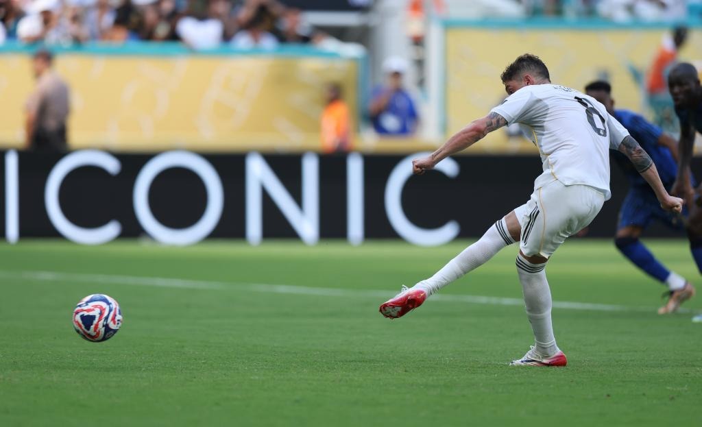 匹兹堡海盗队状元斯肯斯由于投球局数限制，被严格控制用球数